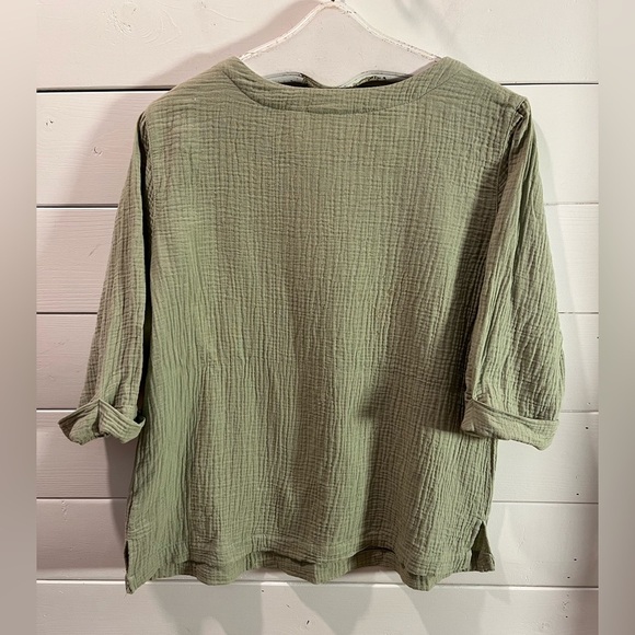 💚 NATIONAL – Sage Green Textured Top – Size XL - Picture 5 of 9